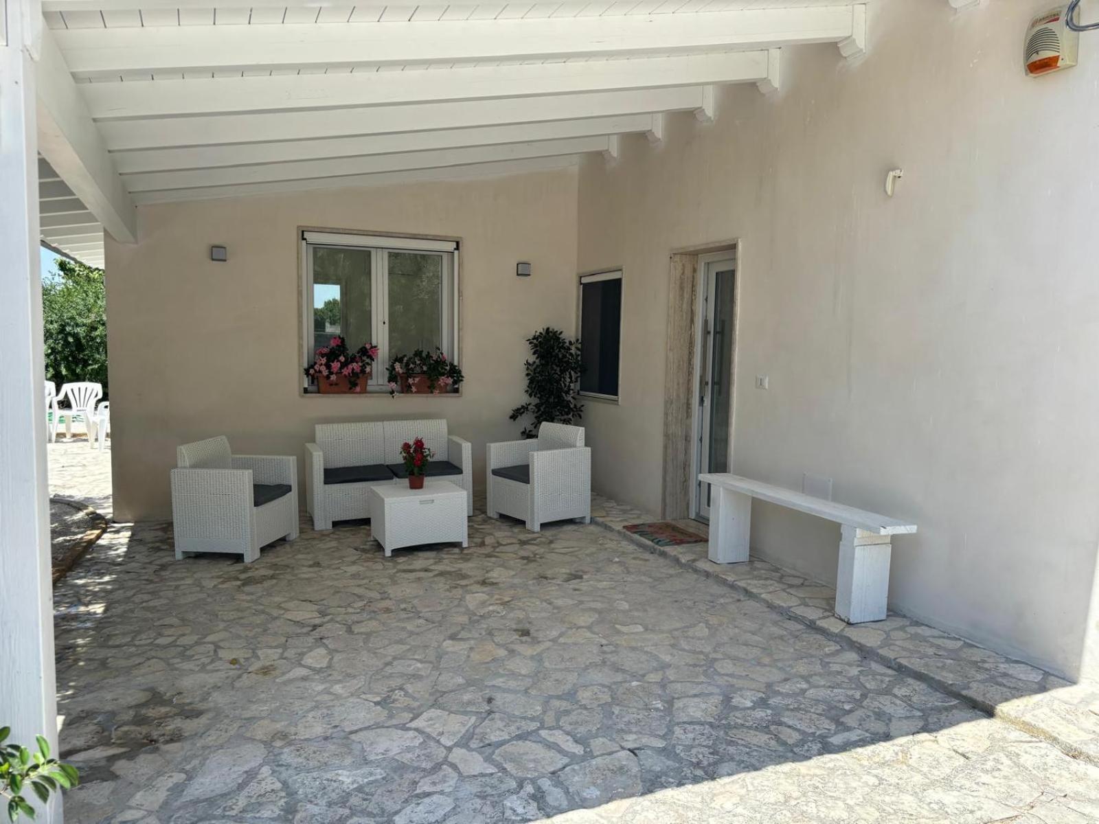 Tenuta Pizzi San Pietro Vernotico Extérieur photo