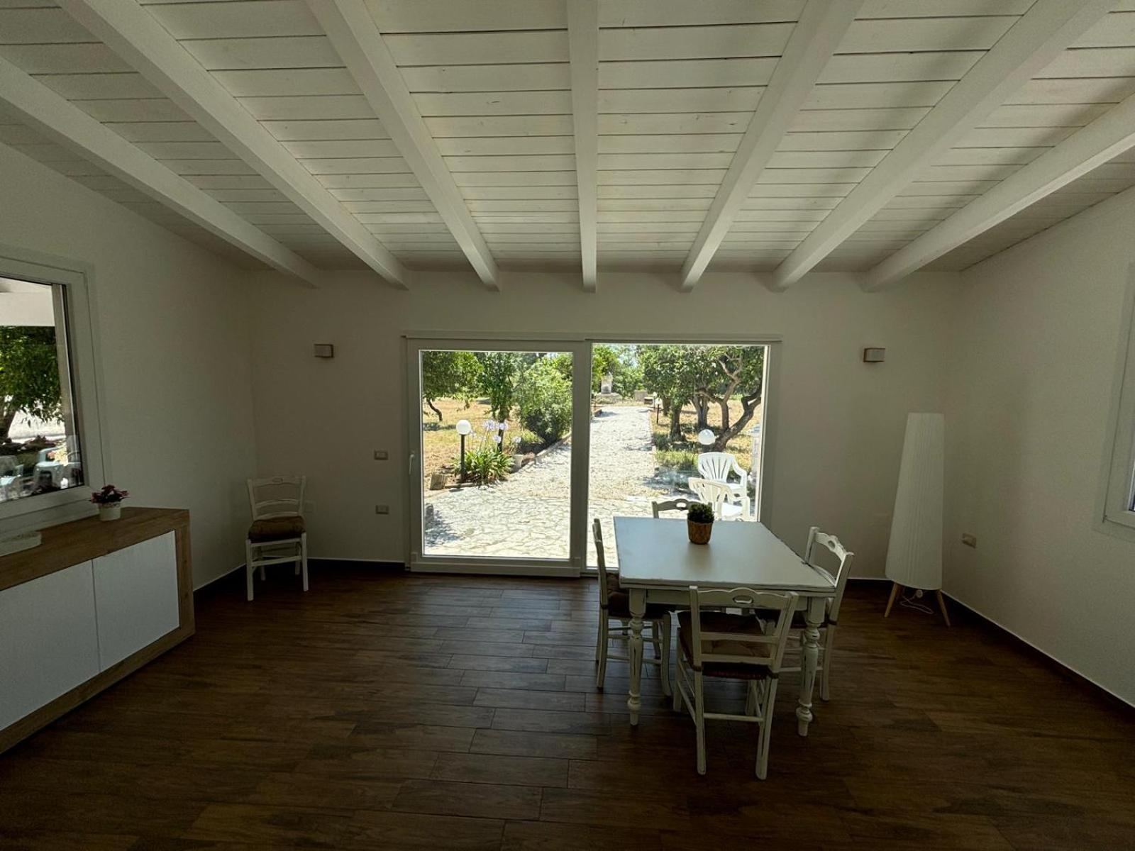 Tenuta Pizzi San Pietro Vernotico Extérieur photo