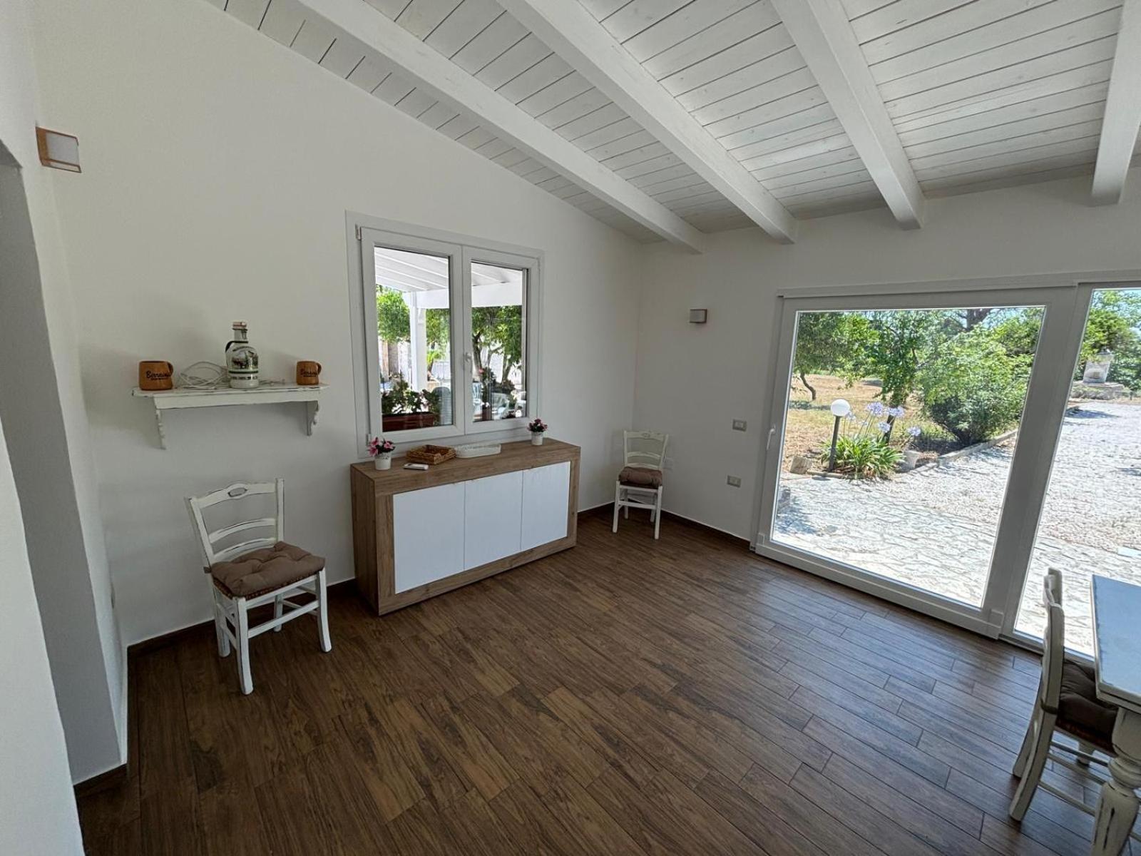 Tenuta Pizzi San Pietro Vernotico Extérieur photo